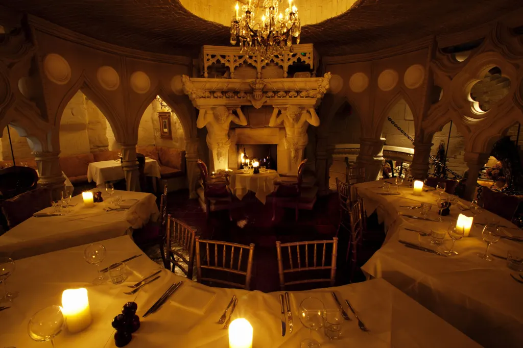 Beach Blanket Babylon — commercial and interiors photograph in London, UK, frame 7 of 44.